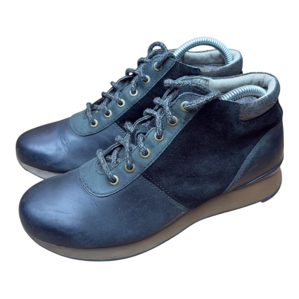 Dansko size 7.5-8 38 Black and Gray High-Top Sneakers